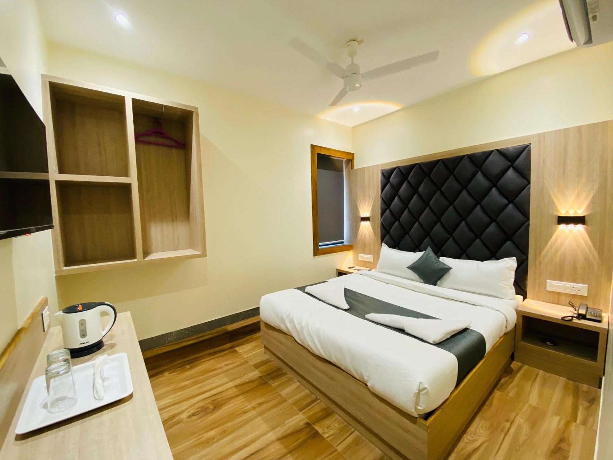 Hotel Comfort- Andheri West Mumbai Dış mekan fotoğraf